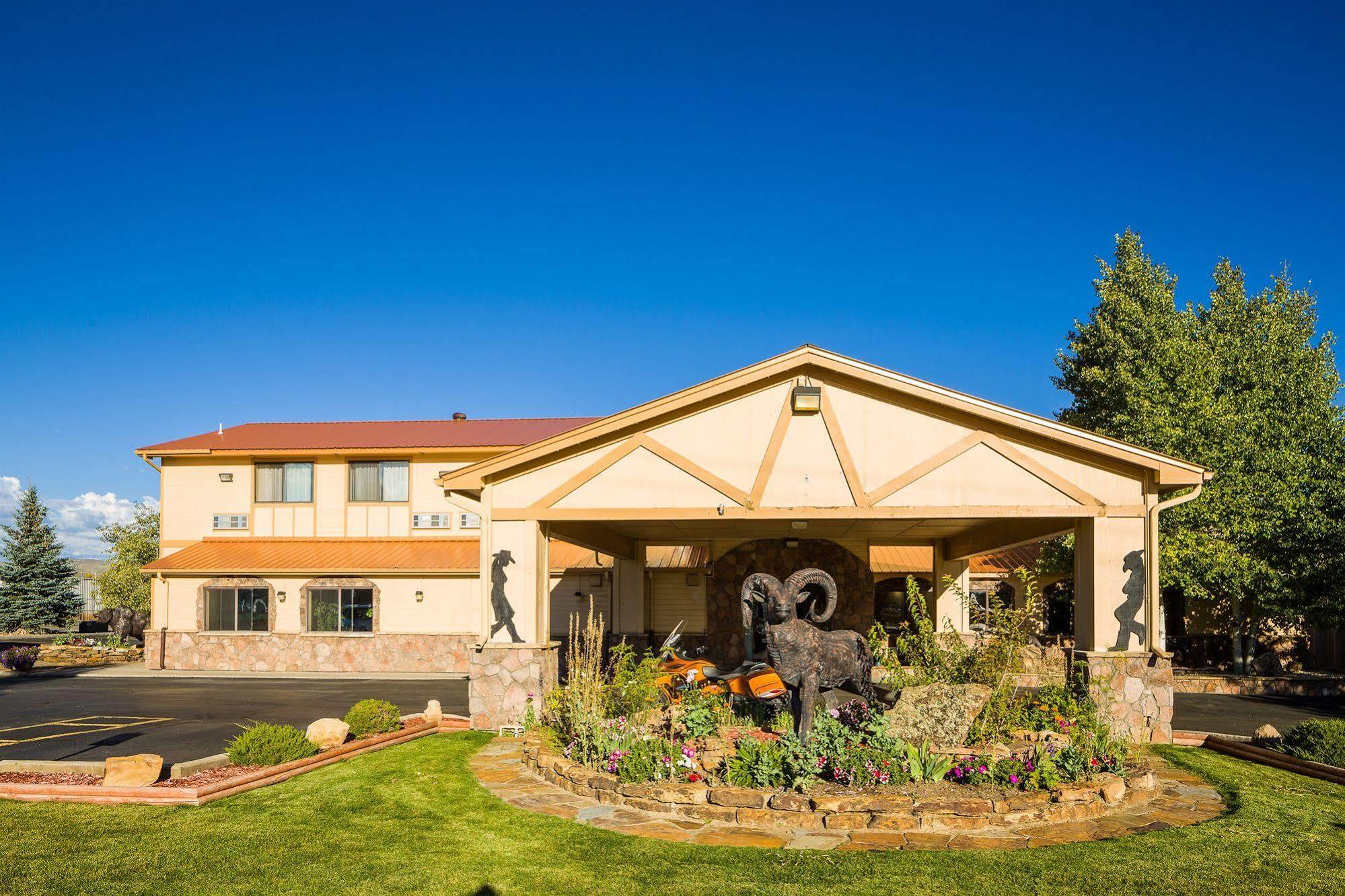 Alpine Inn & Suites Gunnison Dış mekan fotoğraf