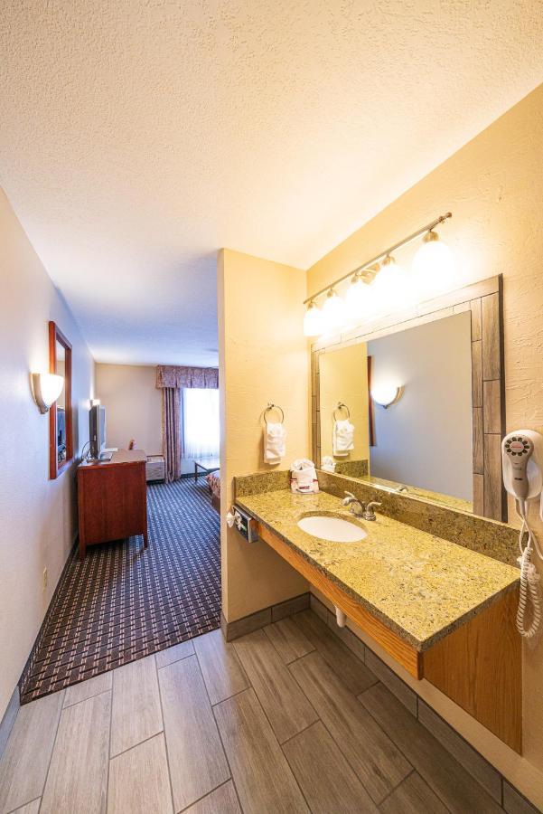 Alpine Inn & Suites Gunnison Dış mekan fotoğraf